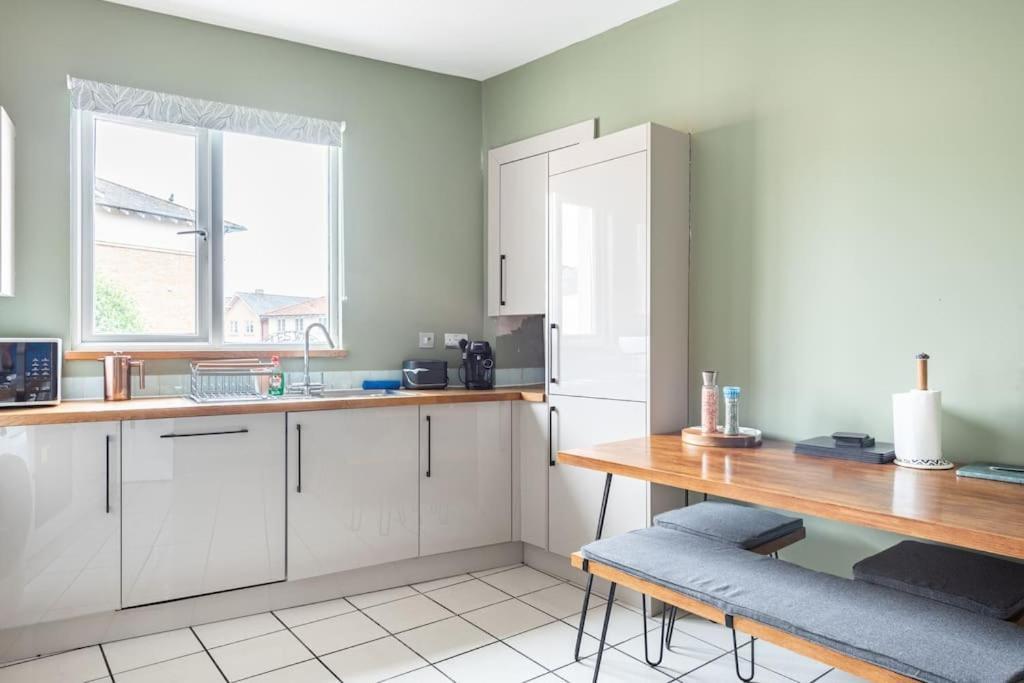 Harbourside Haven - Stylish Retreat In Hotwell - Free Parking Apartment Bristol Exterior photo
